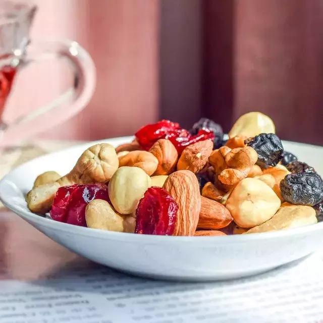 羡慕别人家的男朋友各种送礼物,不要羡慕别人有男朋友送礼物