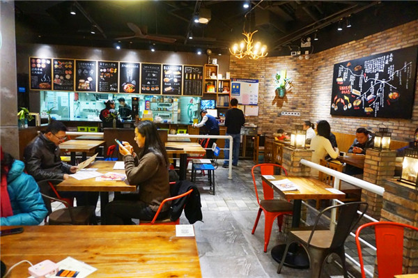 美味神奇的米线，餐饮界的传奇——云味馆过桥米线