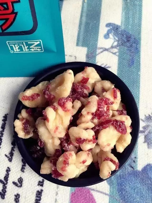 羡慕别人家的男朋友各种送礼物,不要羡慕别人有男朋友送礼物