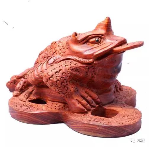 美容店的金蟾怎么摆放招财,为什么说摆放金蟾摆件可以招财