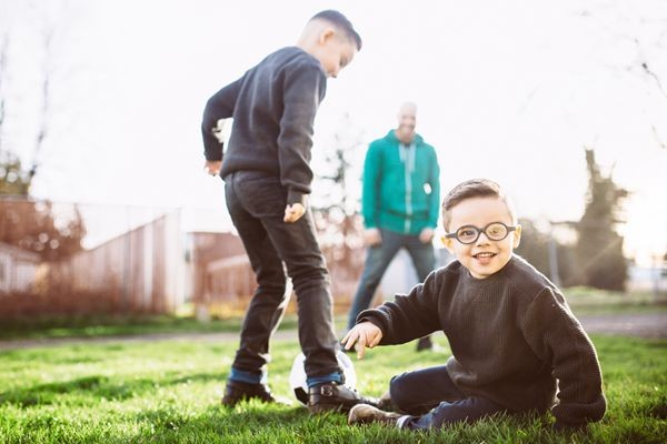 孩子想踢球怎么处理,孩子想踢足球怎么培养