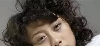 眼周有细纹用什么眼霜好用,护理眼周先用眼精华还是先用眼霜