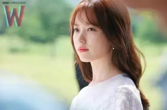 适合唇色深的豆沙色号大牌,豆沙色西柚色人鱼色