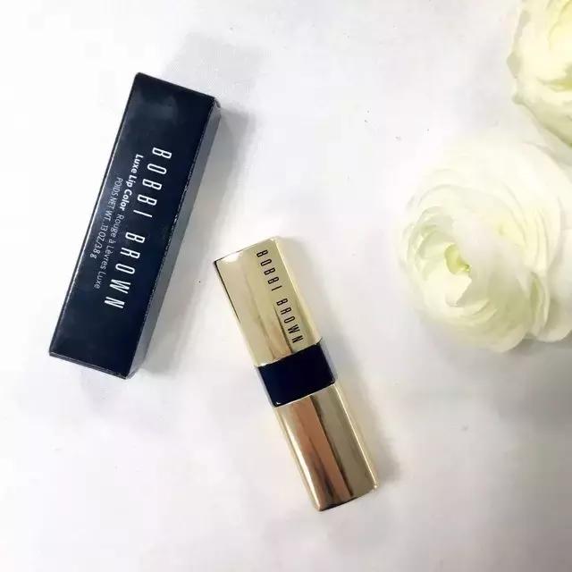 适合唇色深的豆沙色号大牌,豆沙色西柚色人鱼色