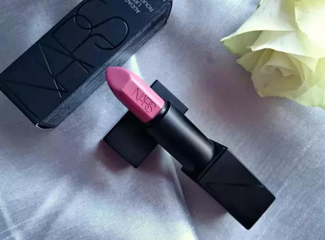 适合唇色深的豆沙色号大牌,豆沙色西柚色人鱼色