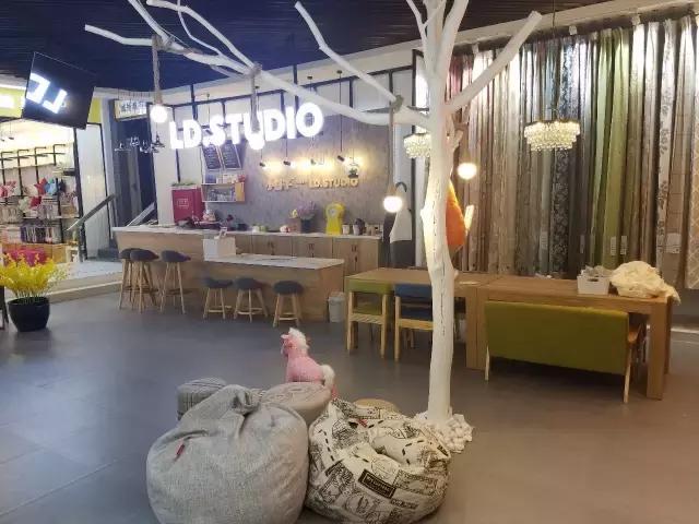 年销售额800万,他的窗帘品牌到店转化率超80%,做窗帘宜家