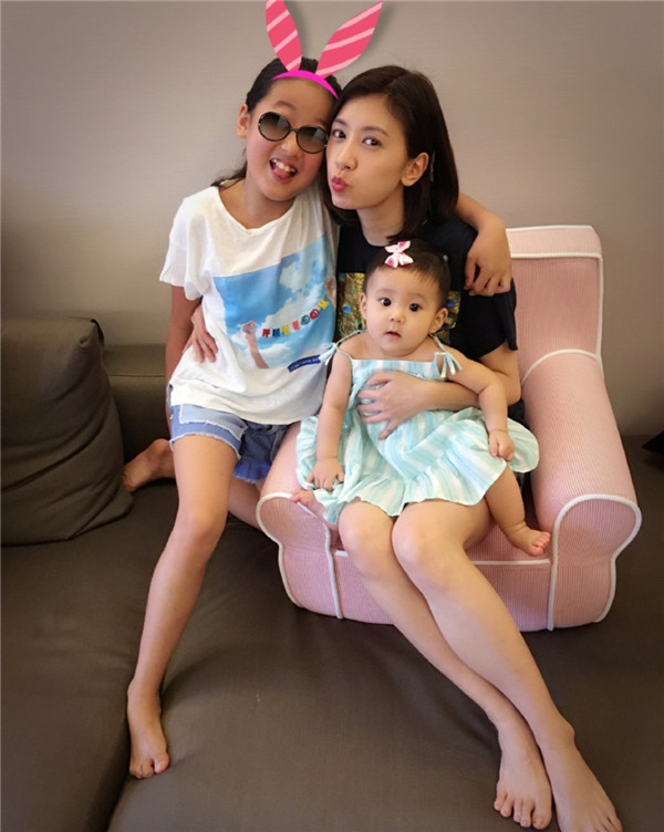 至尊红颜贾静雯与赵卓吻戏,至尊红颜贾静雯和杨童舒