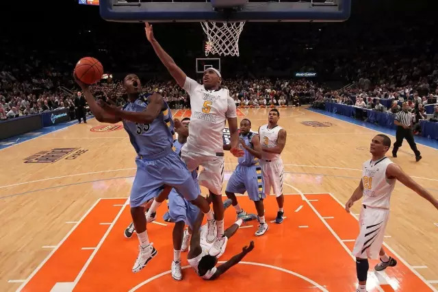 吉米巴特勒从流浪儿到巨星,父亲抛弃母亲