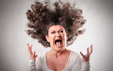 少量含有硅油洗发水有危害吗,含有硅油的洗发水真的伤头皮吗