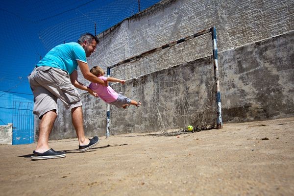 孩子想踢球怎么处理,孩子想踢足球怎么培养