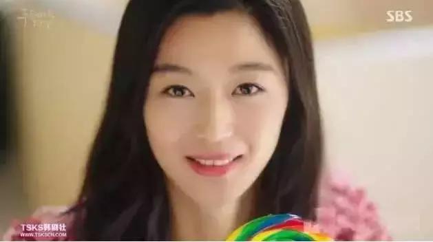 适合唇色深的豆沙色号大牌,豆沙色西柚色人鱼色