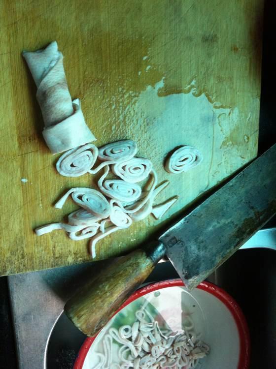 自己用竹子手工打造钓鱼竿，附上完整设计图和流程图