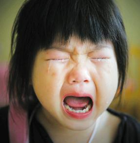 三岁宝宝接触到过敏源导致脸肿,孩子吃了啥过敏发红疹怎么办