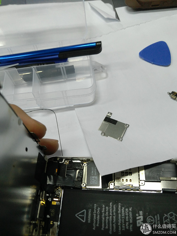 iphone5s摇动机身有响声,苹果手机振动失灵自己反复震动