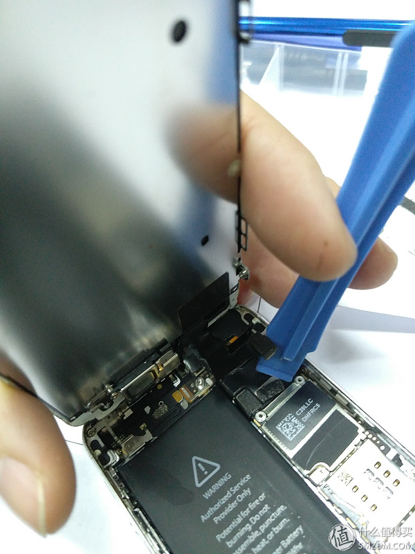 iphone5s摇动机身有响声,苹果手机振动失灵自己反复震动