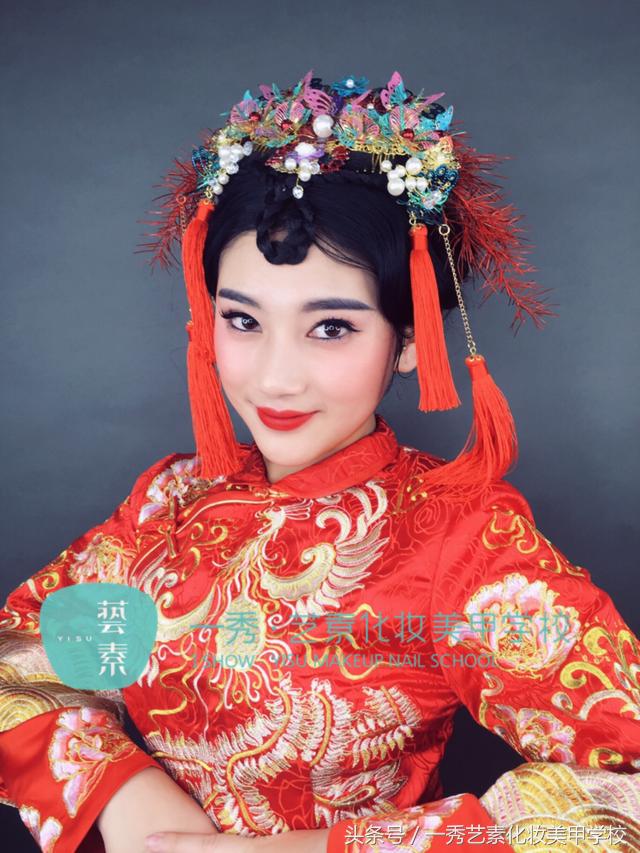 学化妆造型哪里好,女人学化妆去哪里学