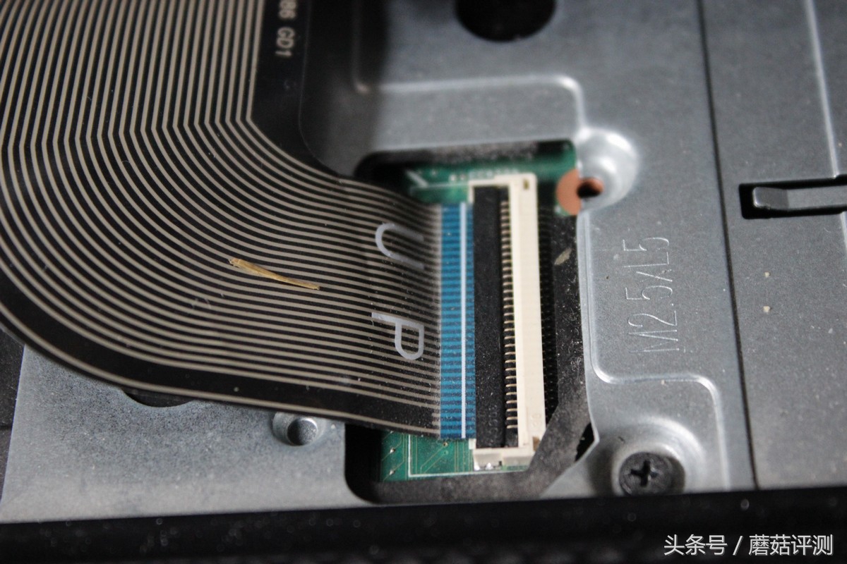 戴尔inspiron3421加装固态,戴尔笔记本inspiron143476拆机