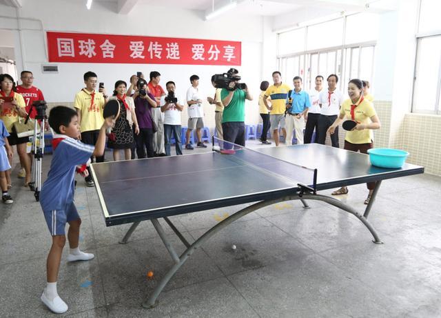 王楠巨富老公接受女儿采访,王楠老公身价10亿