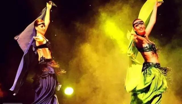 即使白发婆娑，肚皮舞也会跳出白发红颜！