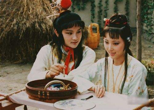 电视上送个玉佩就是定情了?你不知道的古人大神泡妹方法!