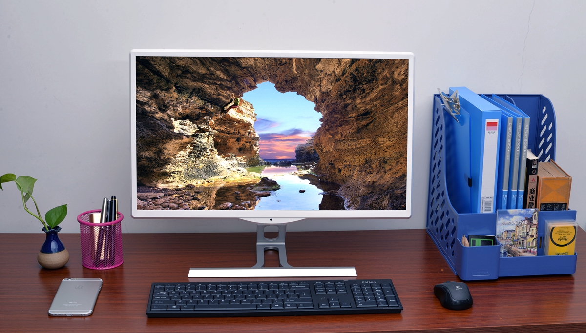 未到年二十八就扫除，晒一下我书房用的主力电脑