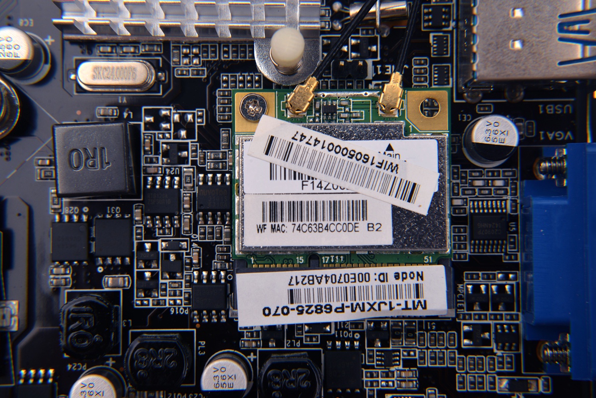 未到年二十八就扫除，晒一下我书房用的主力电脑