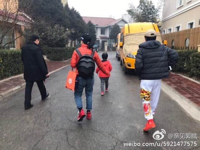 王楠巨富老公接受女儿采访,王楠老公身价10亿