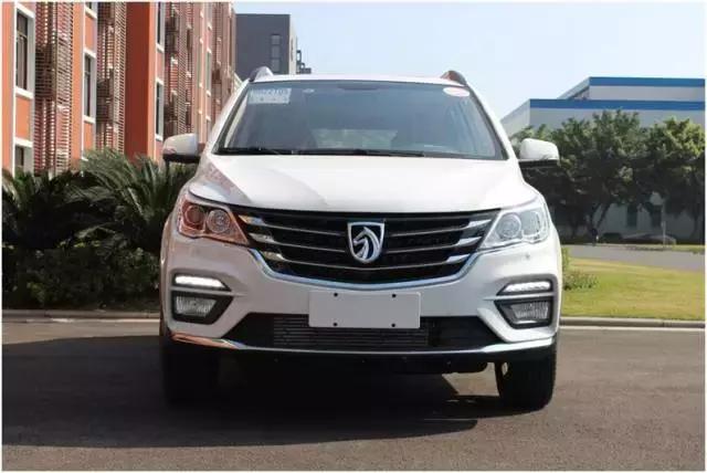 试驾体验宝骏560费用,宝骏5601.5t律动版定速巡航