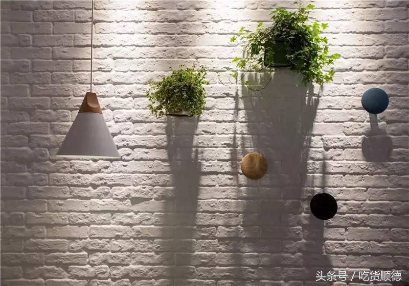 很多大明星都是大良这家店的粉丝，50杯明星同款奶茶免费送！