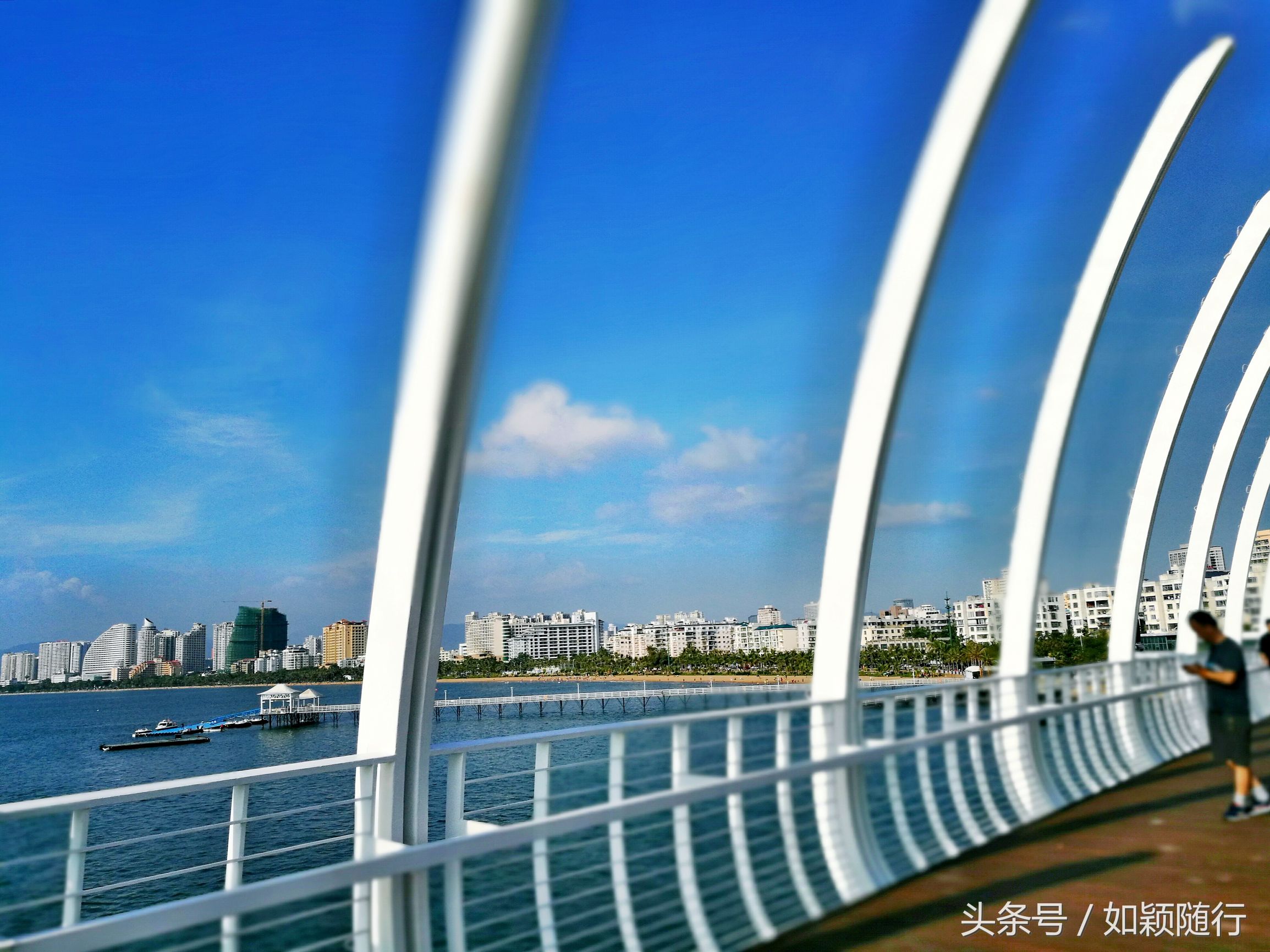 三亚地标美丽凤凰岛,三亚的凤凰岛与海花岛