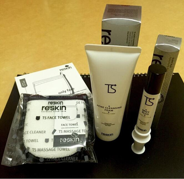 下巴和鼻子周围长痘痘,为什么鼻子周围红红的长痘痘痒