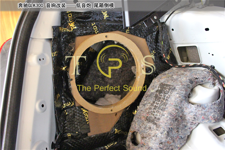 奔驰glc300音响改装方案南京,奔驰glk300原车音响功放