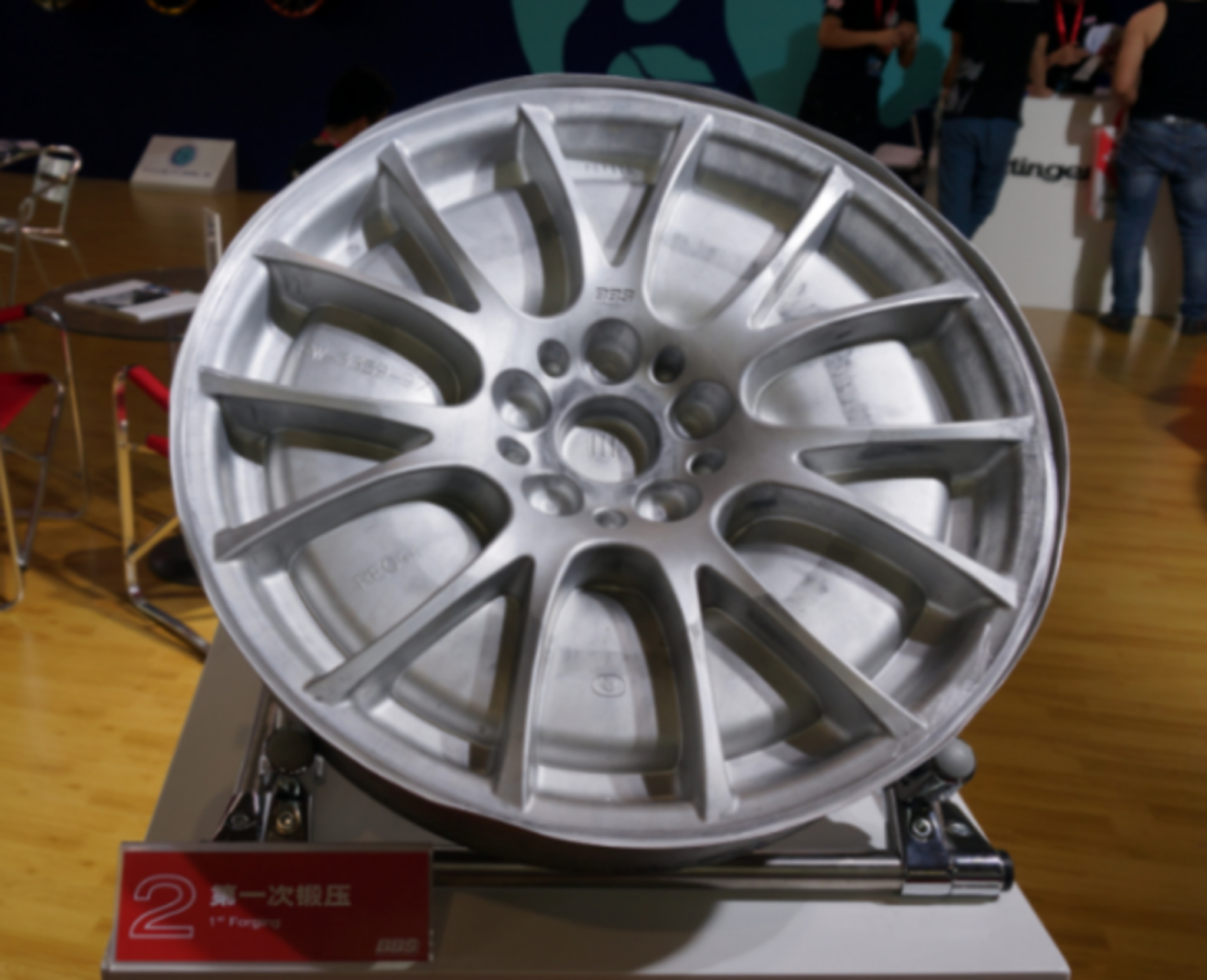 一片式轮毂做两片式轮毂效果,轮毂一片式和两片式