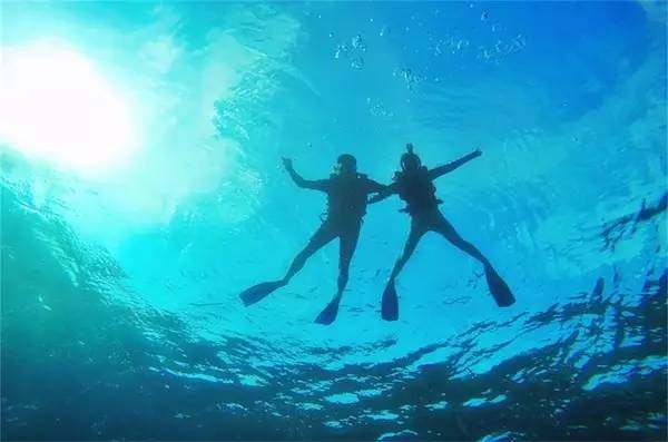 大家以前是不是都拍过这样的照片,每个人都见过的照片