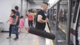 高颜值电动折叠滑板车,高档可折叠滑板车