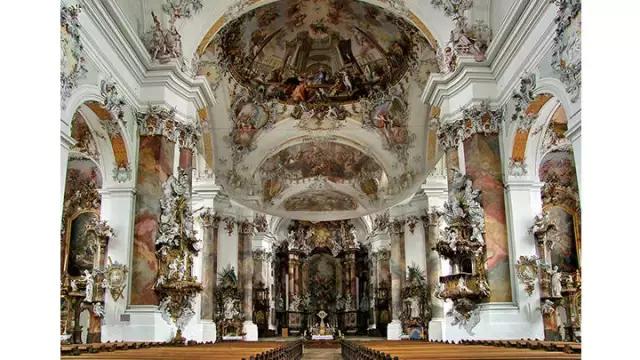 摩羯座娶什么女人最幸福,深度剖析摩羯座女人