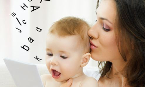 宝宝2岁还不说话只会叫人,宝宝2岁了还不会说话只会喊爸爸