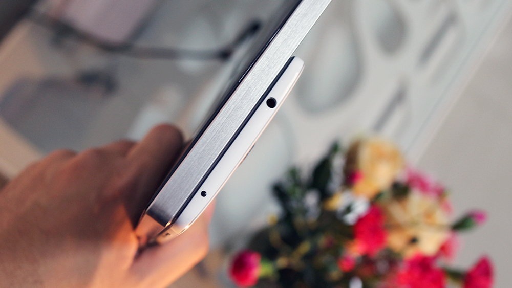 三星电视6880和7300有什么区别,三星电视机曲面好还是平面好