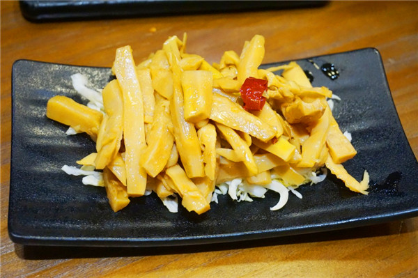 美味神奇的米线，餐饮界的传奇——云味馆过桥米线