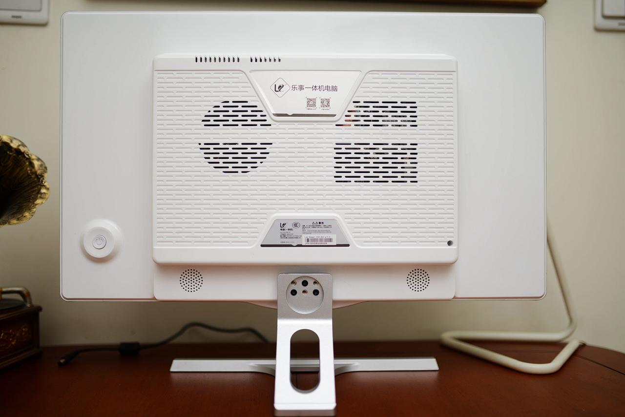 乐事Akali100，一款集娱乐影音的一体机电脑