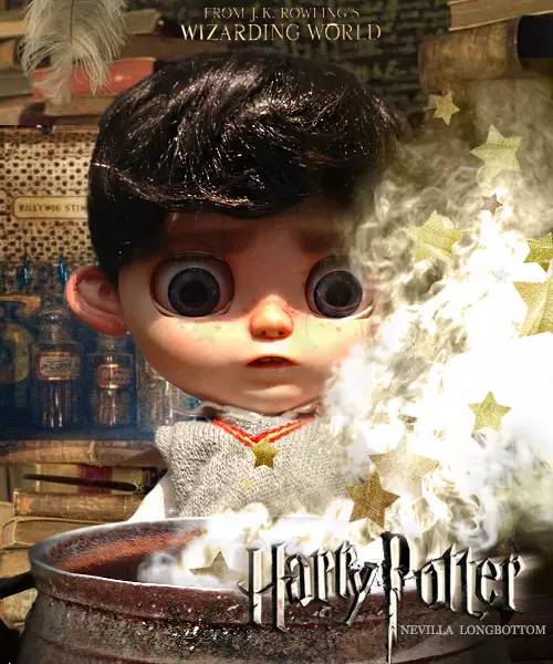 我曾在漫展上见过他们，身旁有一只精致的娃娃陪伴