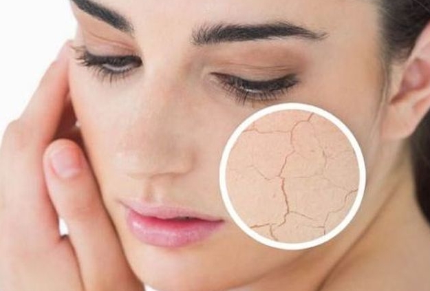 服用盐酸厄洛替尼片饮食禁忌 (吃厄洛替尼片有什么副作用)