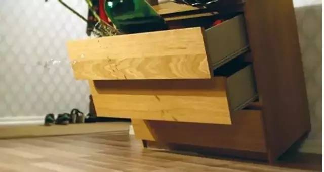 同一款柜子压死3个宝宝？这个细节妈妈们要注意啦！