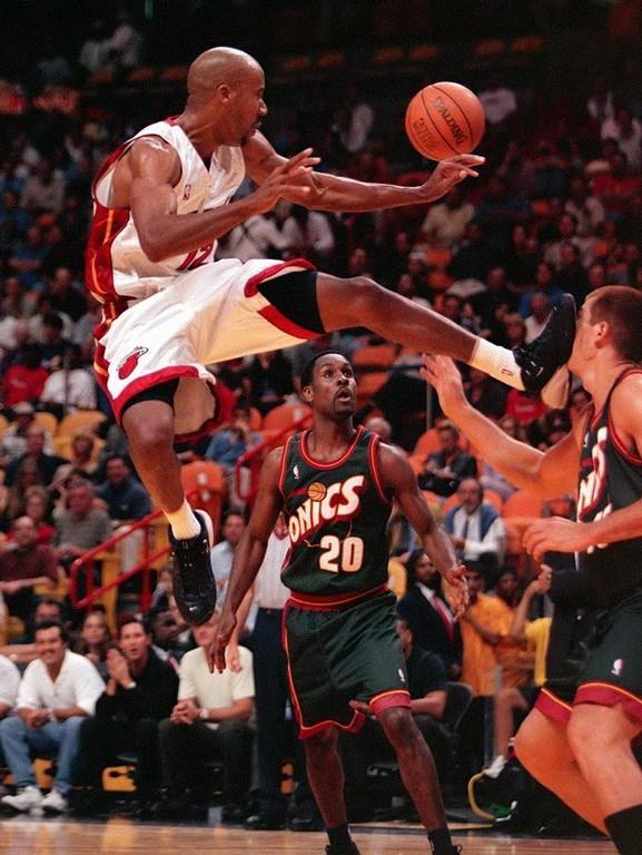 勇士格林打球有多脏,nba格林脏事时刻