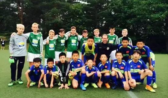 徐智诚足球,多特小将一鸣惊人