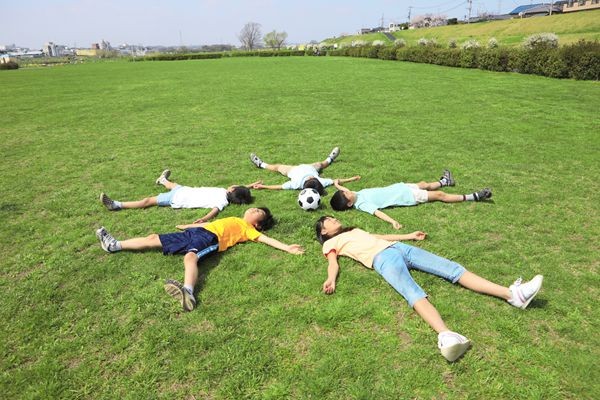 孩子想踢球怎么处理,孩子想踢足球怎么培养