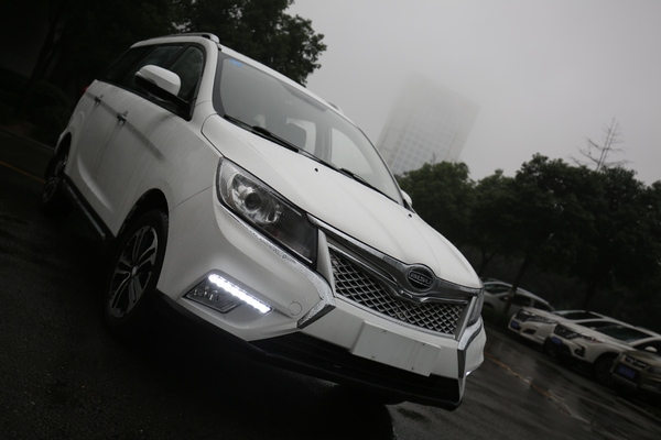 开比速M3回村“刨猪汤”，真能光宗耀祖