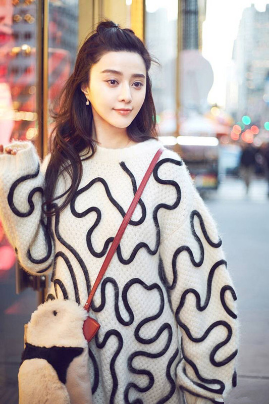 盘点明星撞衫的视频,明星撞衫最丑的一张图