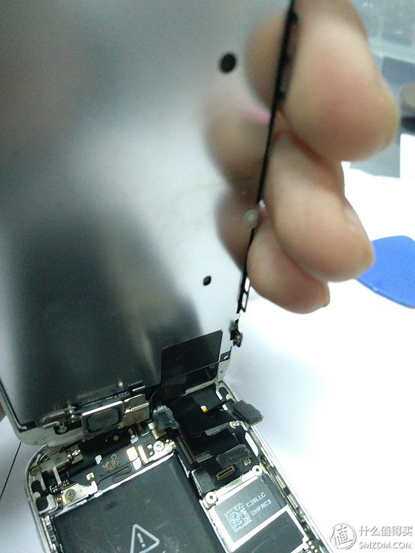 iphone5s摇动机身有响声,苹果手机振动失灵自己反复震动