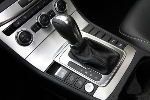 自动变速箱进水,变速箱油进水没进水怎么判断